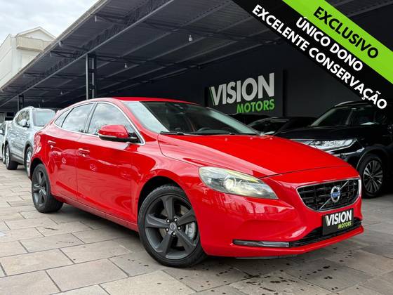 VOLVO V40 2.0 T4 DYNAMIC TURBO GASOLINA 4P AUTOMÁTICO VOLVO V40 2.0 T4 DYNAMIC TURBO GASOLINA 4P AUTOMÁTICO
